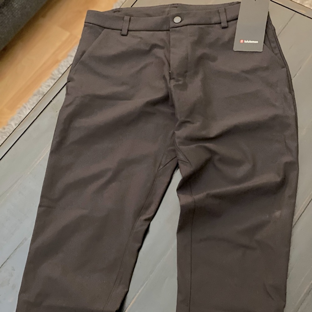 Lululemon Men’s golf pant